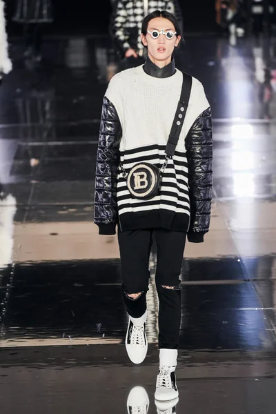 Look 26